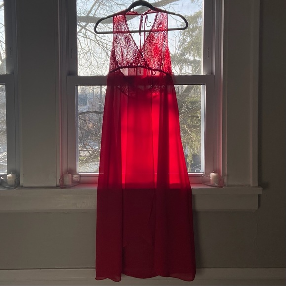 🌹 Cinema Etoile, Vintage Valentine’s Nightgown - Picture 7 of 16